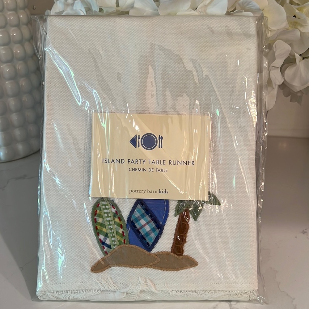 🏄‍♂️Pottery Barn Kids Island Party Table Runner Surfboard  New In Package